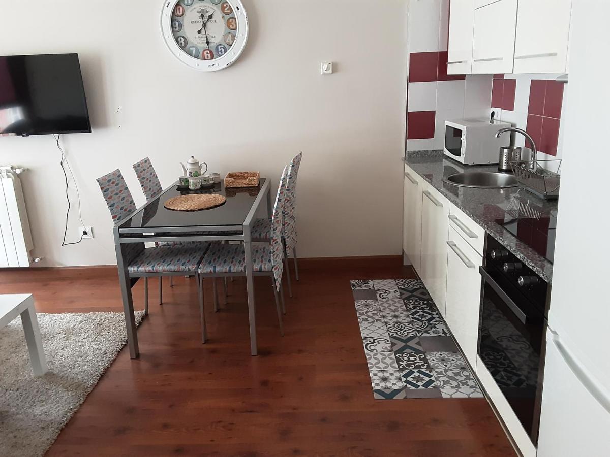 Apartamento Cine Colon 2 Ribadeo Exterior photo