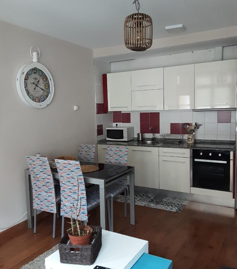 Apartamento Cine Colon 2 Ribadeo Exterior photo